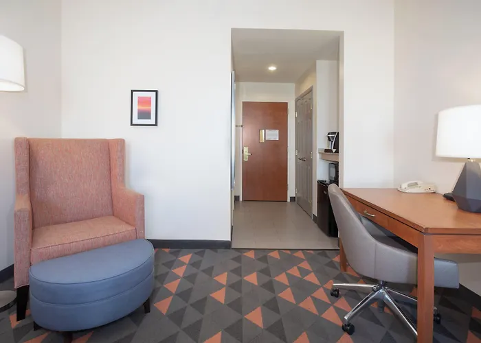 & - West Phoenix Area By Ihg Hotel 3*